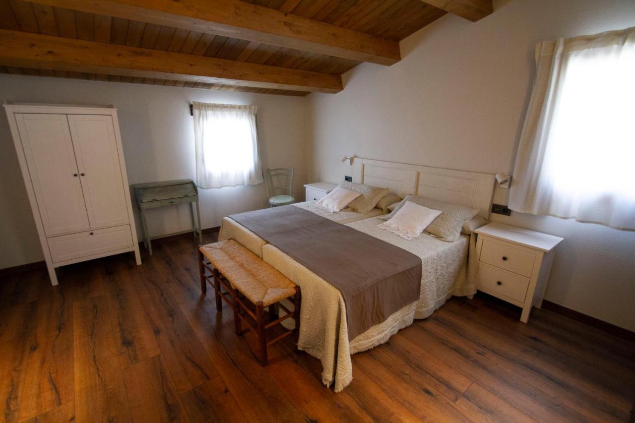 Villa La Creu De La Pinya à Berga Extérieur photo